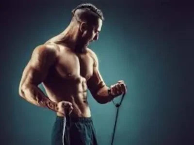 تفاوت تمرینات هوازی و قدرتی در بدنسازی: راهنمای جامع برای انتخاب بهترین روش تمرینی بدنسازی